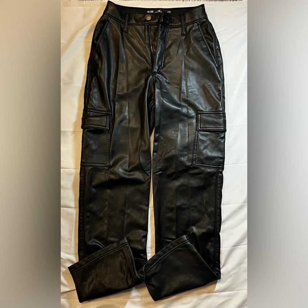Hollister Womens 00/24 Faux-Leather High Rise Baggy Cargo Pants